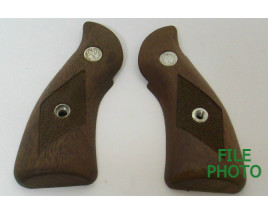 Grip Panels - Walnut - Checkered - Round Butt - Original Grip Panels - Walnut - Checkered - Round Butt - Original