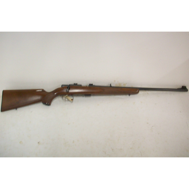 Anschutz Model 1422 Sporter Bolt Action Rifle in 22 LR