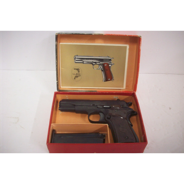 Stoeger / Llama Model XV Semi-Auto Pistol in 22 LR