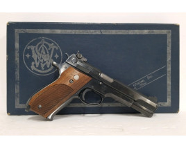 Smith & Wesson Model 52-1 Semi-Auto Target Pistol in 38 WC w/ Box