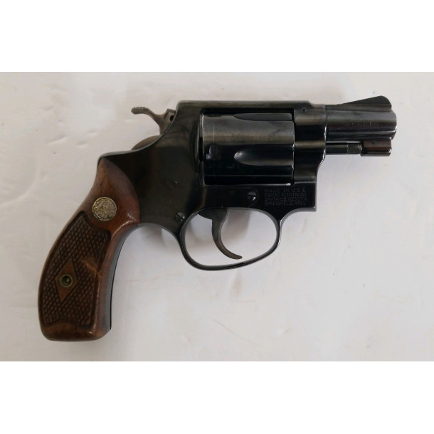 Early Smith & Wesson Model 36 Chief's Special Double Action Revolver