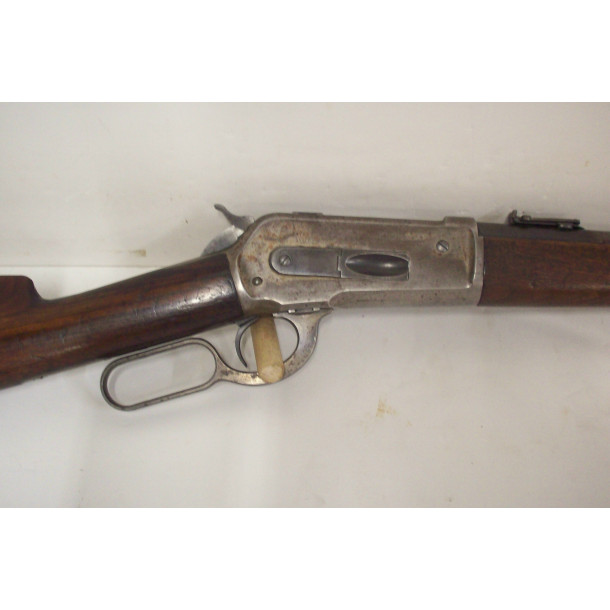 Winchester Model 1886 Saddle Ring Carbine in 40-65 Caliber